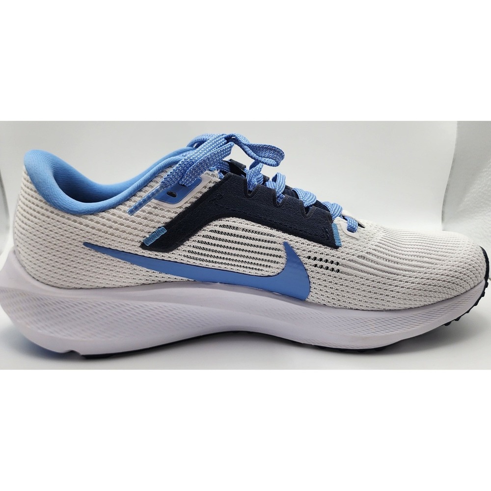 Nike AirZoom Pegasus 40 UNC Tar Heels Mens 8 White Blue Running Shoes DZ5968-100